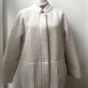 Love Token Jackets & Coats
Sheepskin Jacket by Lovetoken Medium Cream